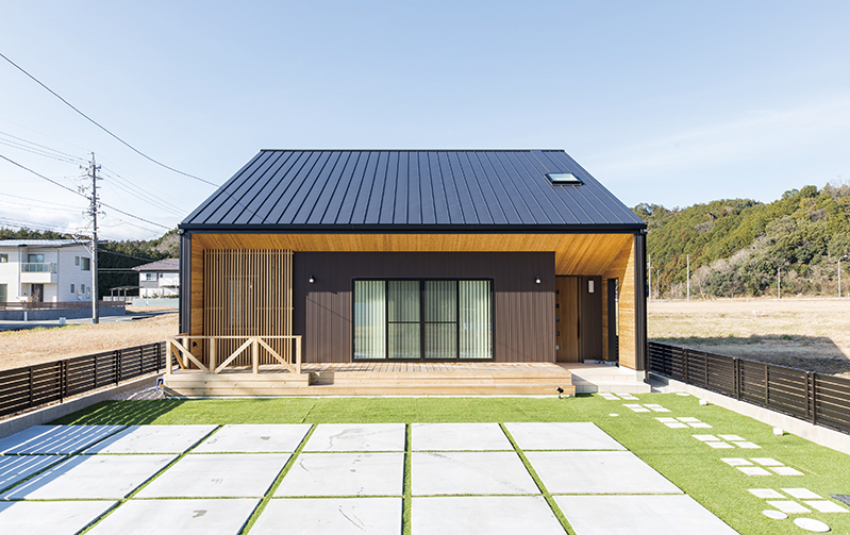 平屋風二階建てリゾートハウス