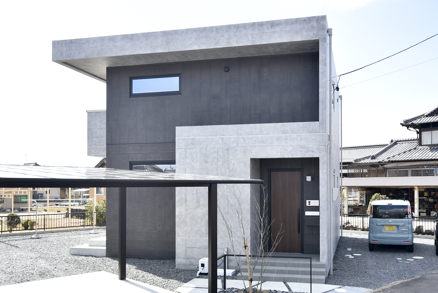 コンクリートが生み出す洗練された風合いが印象的なRC（鉄筋コンクリート造）住宅